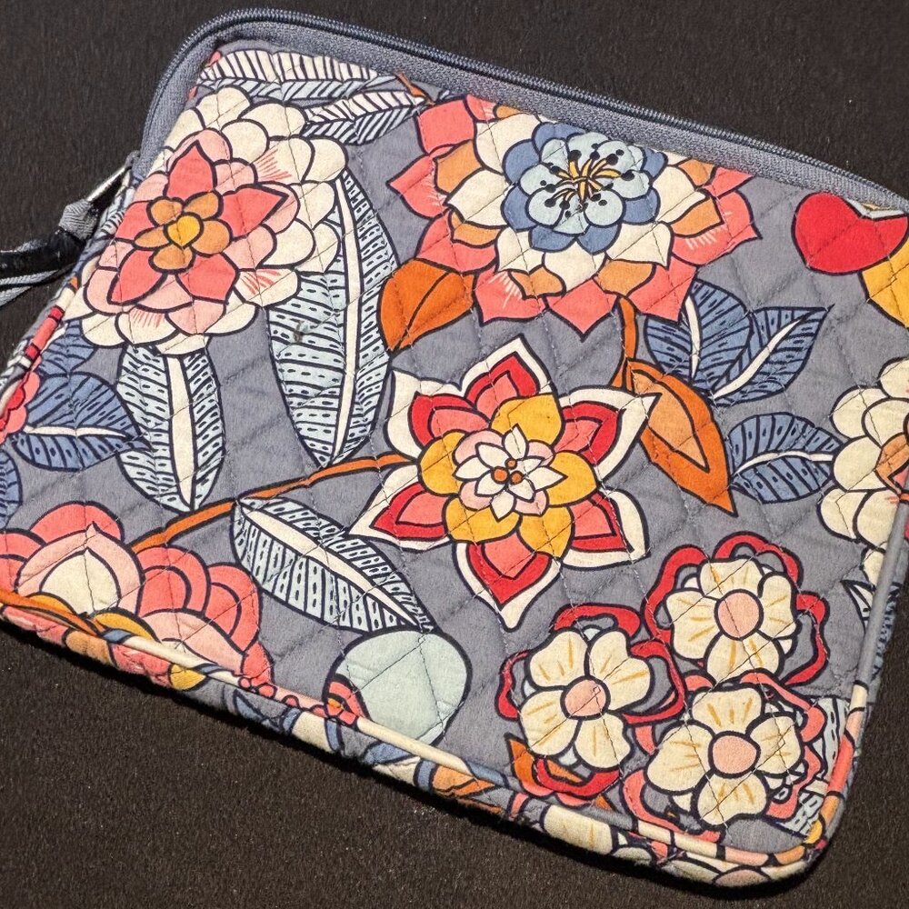 Vera Bradley Grey Floral Tablet Zip Up Carrying Case